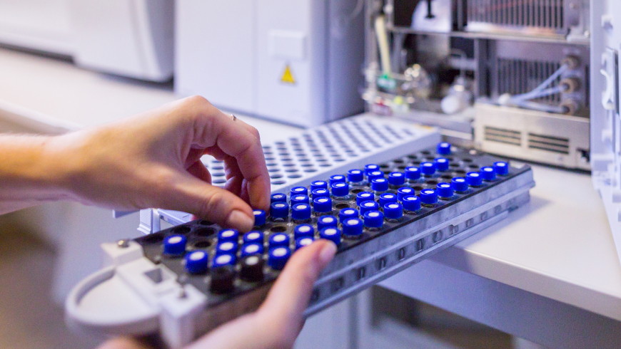 Validation des procédures analytiques de dosage des nitrosamines dans les produits pharmaceutiques : des OMCL européens participent à une étude collaborative aux côtés d’agences réglementaires internationales